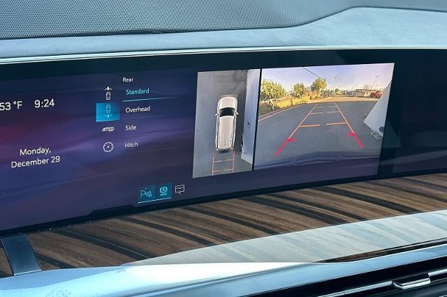 2026 Cadillac Escalade Platinum Luxury