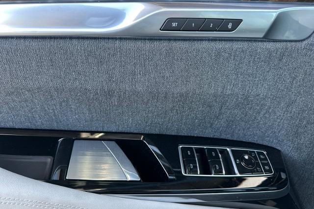 2026 Cadillac Escalade Platinum Luxury - Photo 10