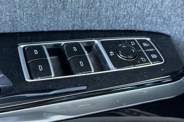 2026 Cadillac Escalade Platinum Luxury - Photo 11