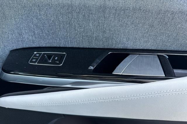 2026 Cadillac Escalade Platinum Luxury - Photo 19