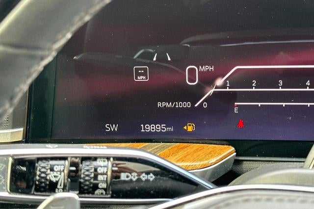 2025 Cadillac Escalade Sport Platinum