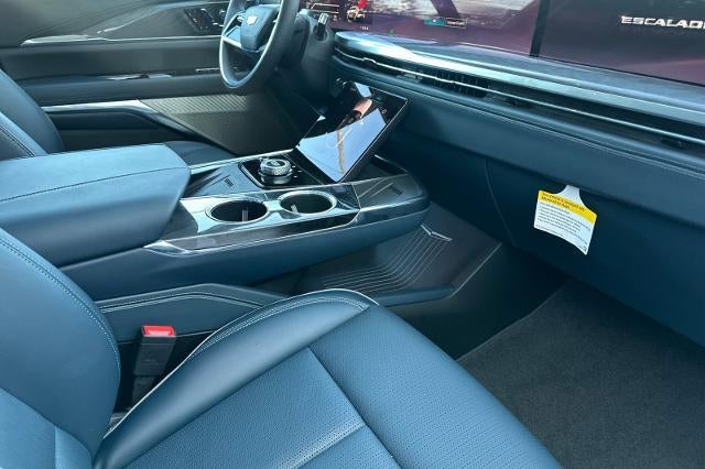 2025 Cadillac ESCALADE IQ Sport 2