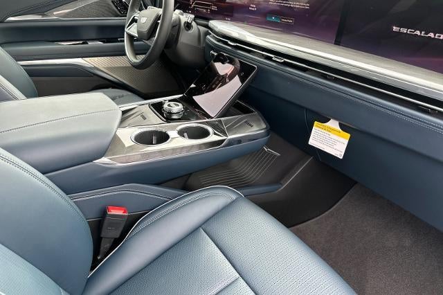 2025 Cadillac ESCALADE IQ Sport 2