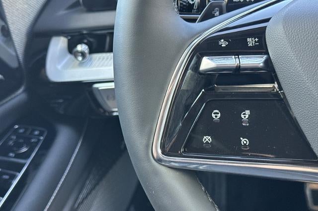 2027 Cadillac OPTIQ Luxury - Photo 26