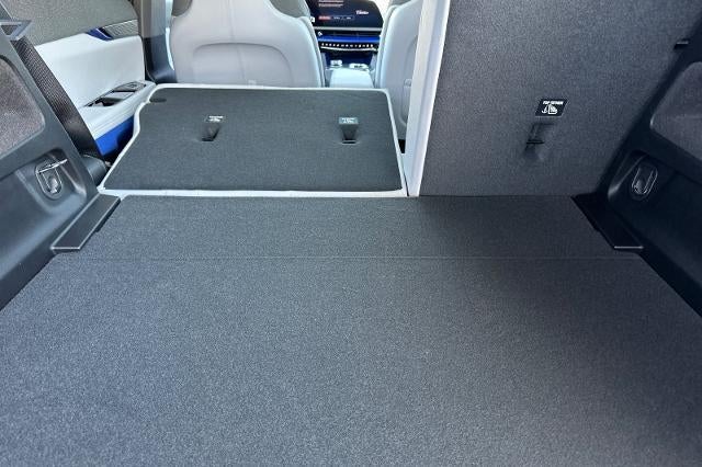 2027 Cadillac OPTIQ Luxury - Photo 16