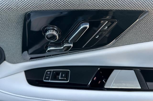 2027 Cadillac OPTIQ Luxury - Photo 19