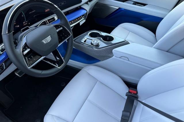 2027 Cadillac OPTIQ Luxury - Photo 9