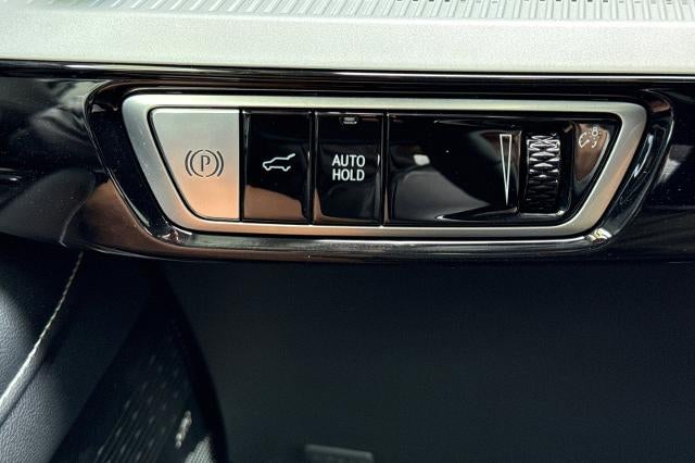 2027 Cadillac OPTIQ Luxury