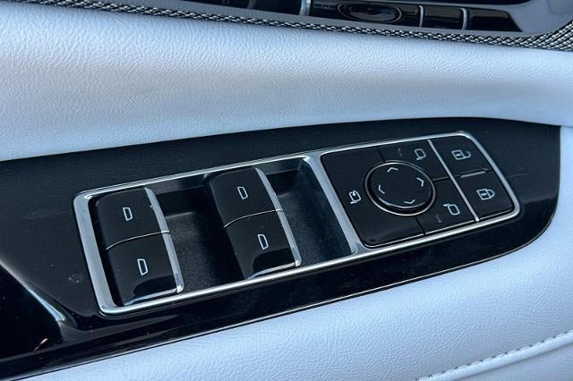 2027 Cadillac OPTIQ Luxury - Photo 11