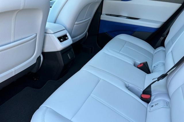 2027 Cadillac OPTIQ Luxury - Photo 12
