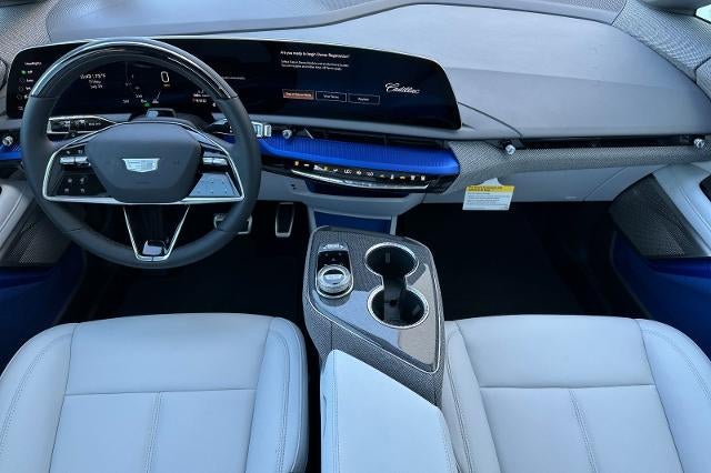 2027 Cadillac OPTIQ Luxury - Photo 14