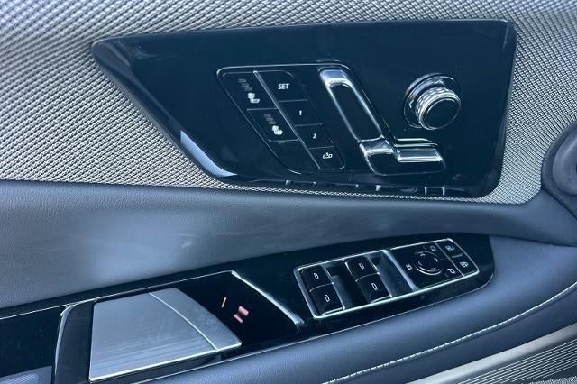 2027 Cadillac OPTIQ Luxury