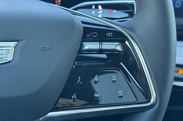 2027 Cadillac OPTIQ Luxury