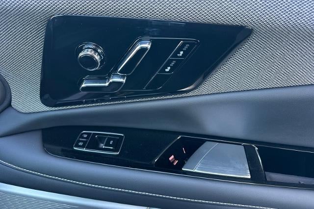 2027 Cadillac OPTIQ Luxury