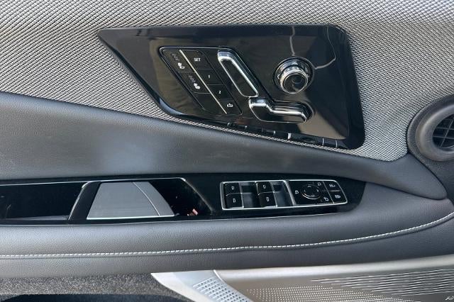 2027 Cadillac OPTIQ Luxury