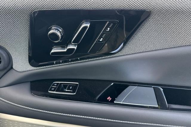 2027 Cadillac OPTIQ Luxury