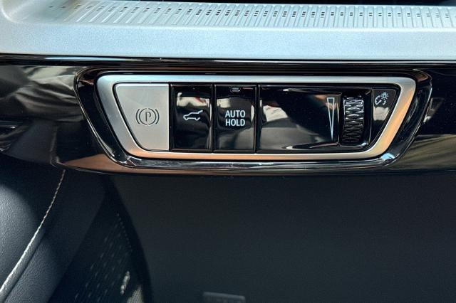 2027 Cadillac OPTIQ Luxury