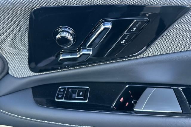 2027 Cadillac OPTIQ Luxury