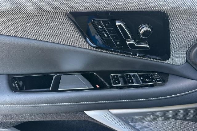 2027 Cadillac OPTIQ Luxury