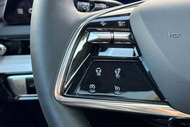 2027 Cadillac OPTIQ Luxury