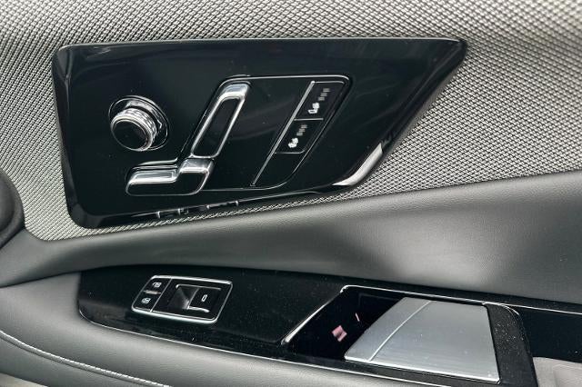 2027 Cadillac OPTIQ Luxury