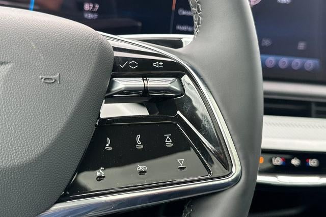 2027 Cadillac OPTIQ Luxury