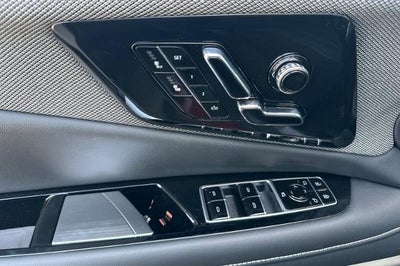 2027 Cadillac OPTIQ Luxury