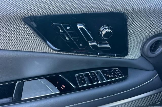 2027 Cadillac OPTIQ Luxury
