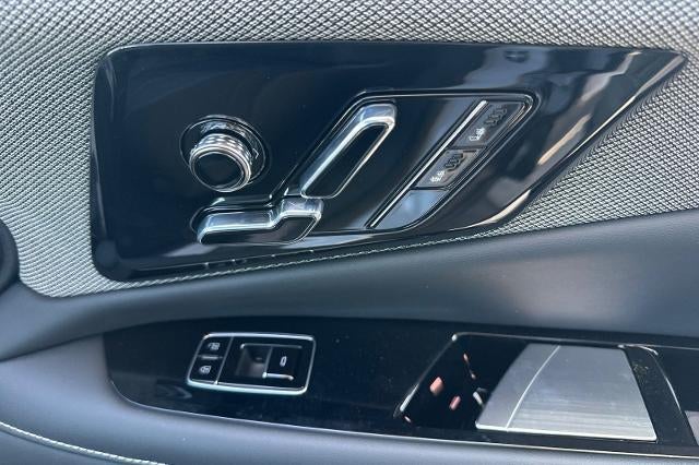 2027 Cadillac OPTIQ Luxury