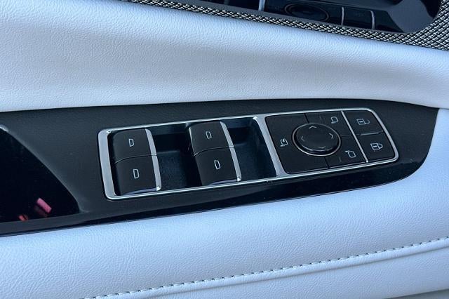 2027 Cadillac OPTIQ Luxury