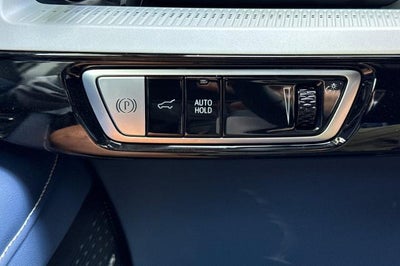 2027 Cadillac OPTIQ Premium Luxury