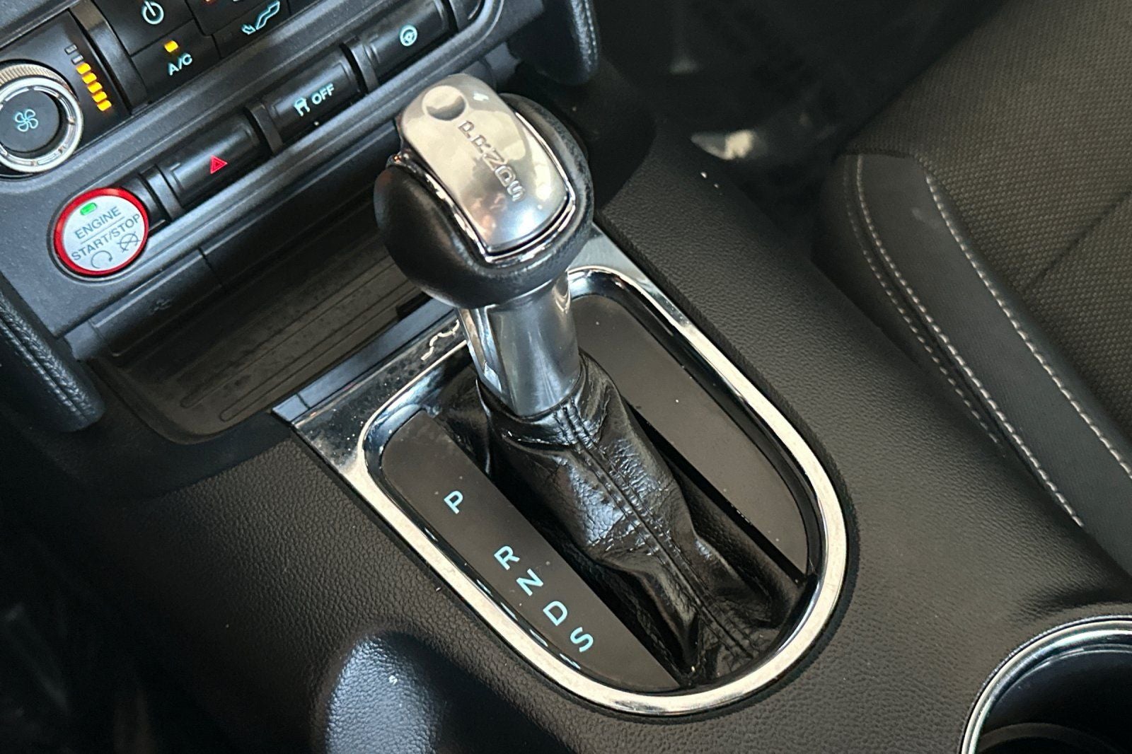 2017 Ford Mustang V6