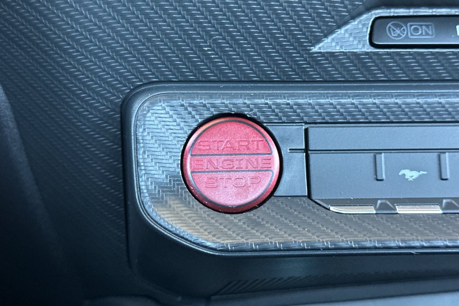 2024 Ford Mustang Dark Horse