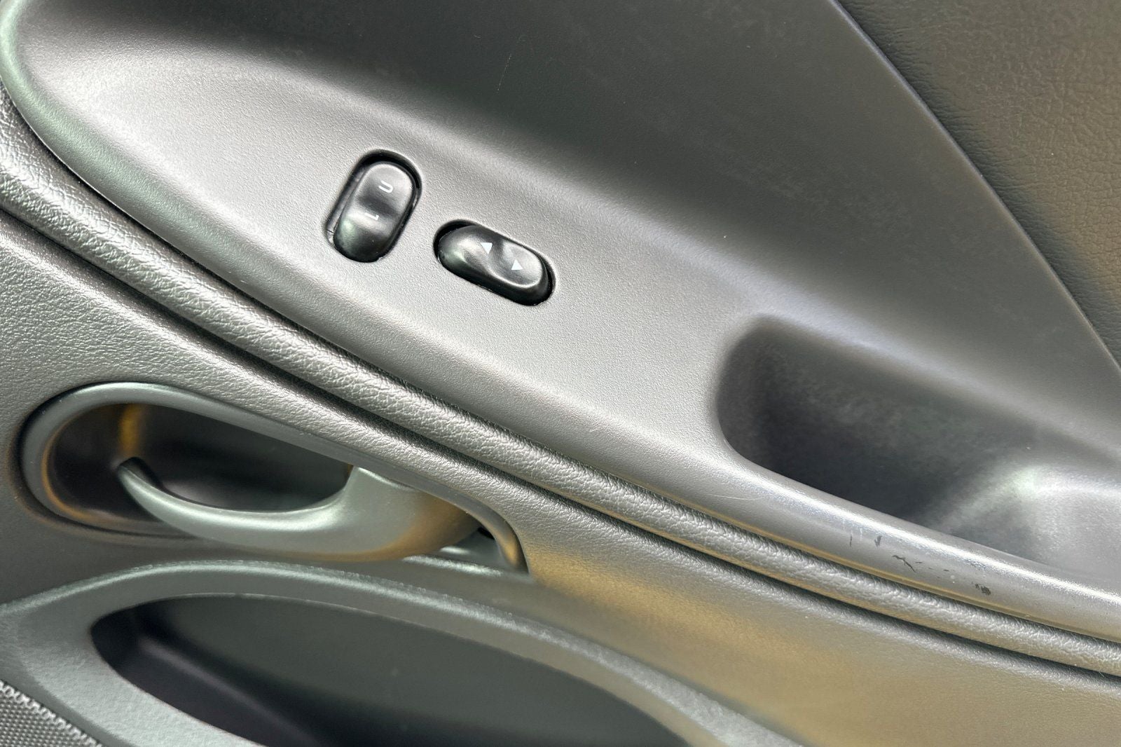 2004 Ford Mustang Mach 1 Premium