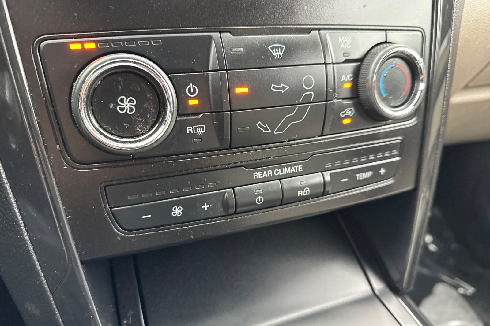 2018 Ford Explorer Base