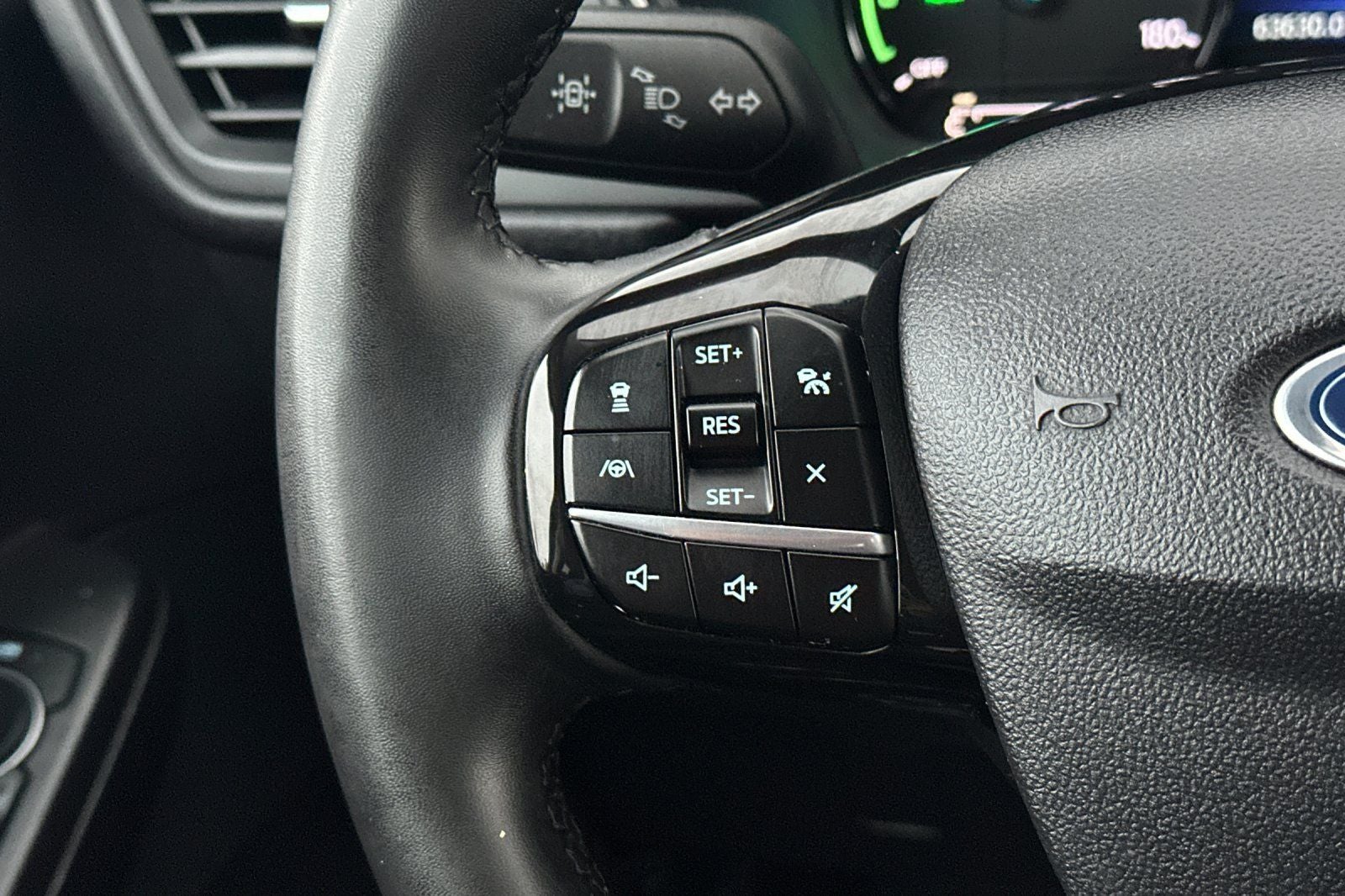 2021 Ford Escape SE Hybrid