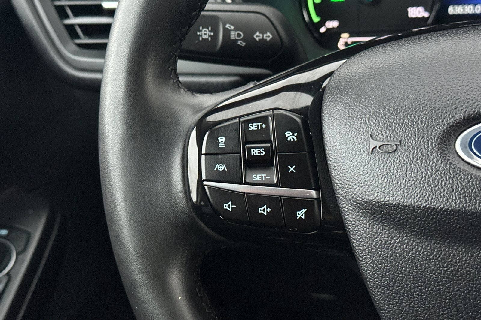 2021 Ford Escape SE Hybrid