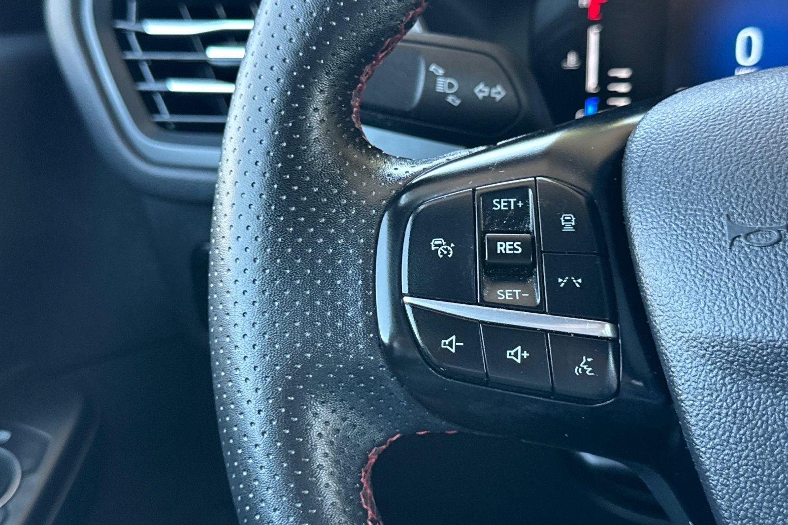 2024 Ford Escape ST-Line Select
