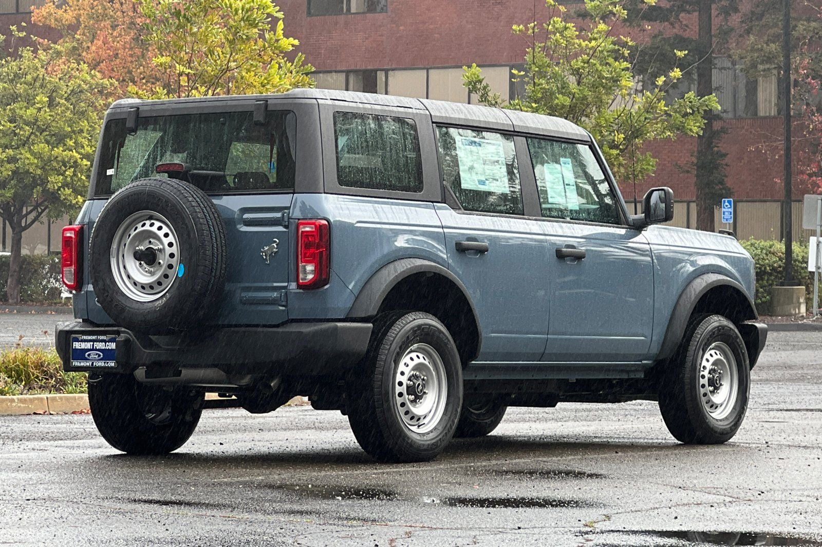 2025 Ford Bronco Base