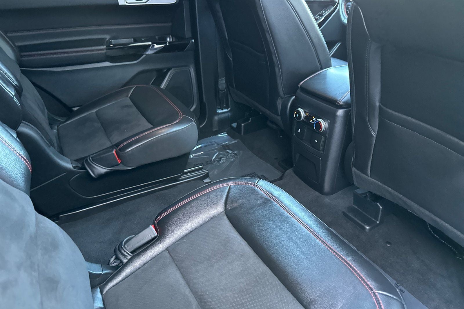 2024 Ford Explorer ST-Line