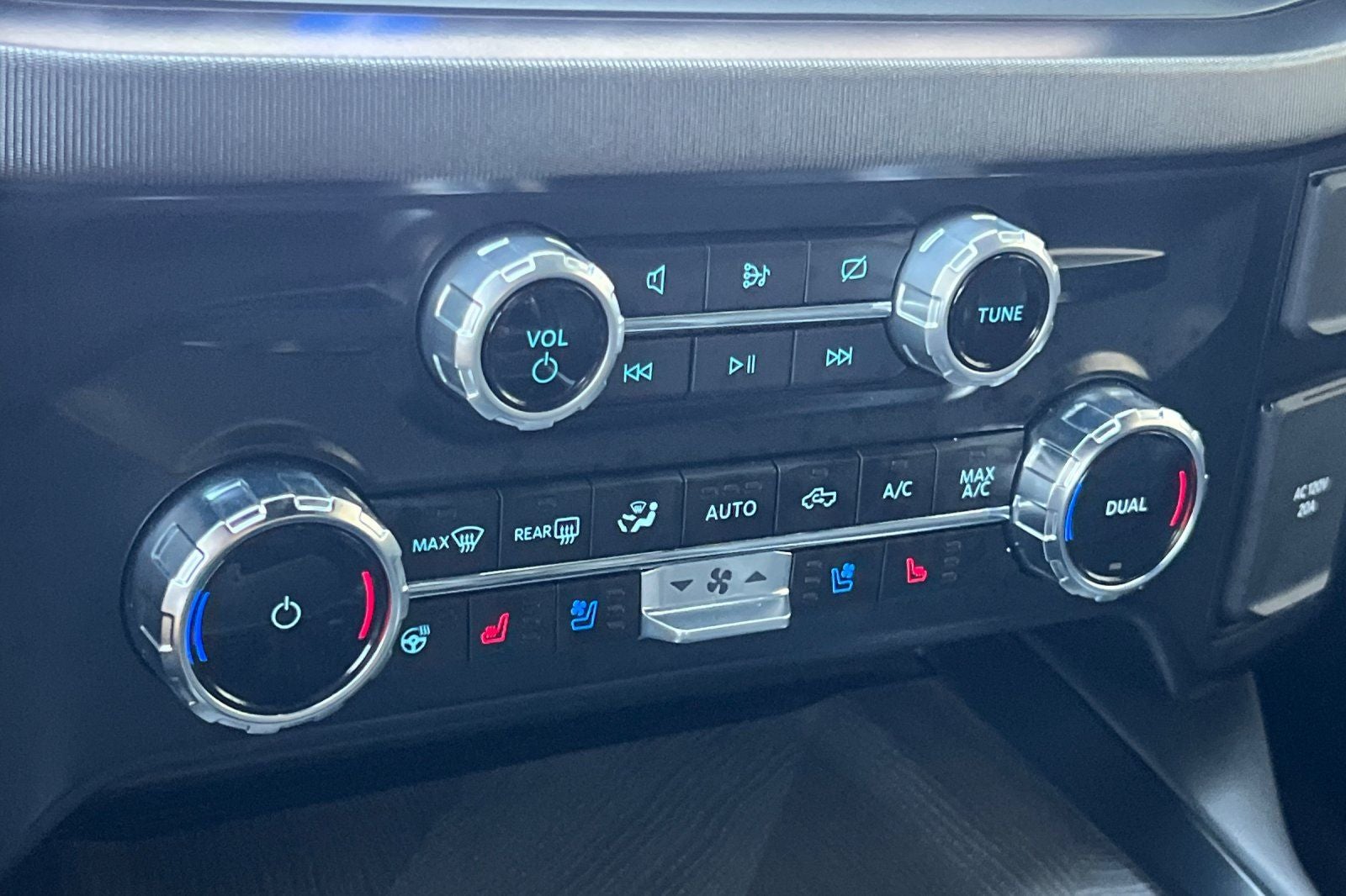 2024 Ford F-350SD Platinum