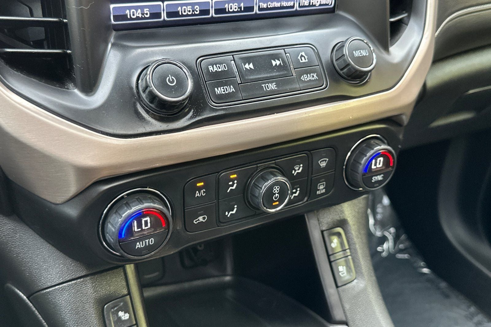 2017 GMC Acadia Denali