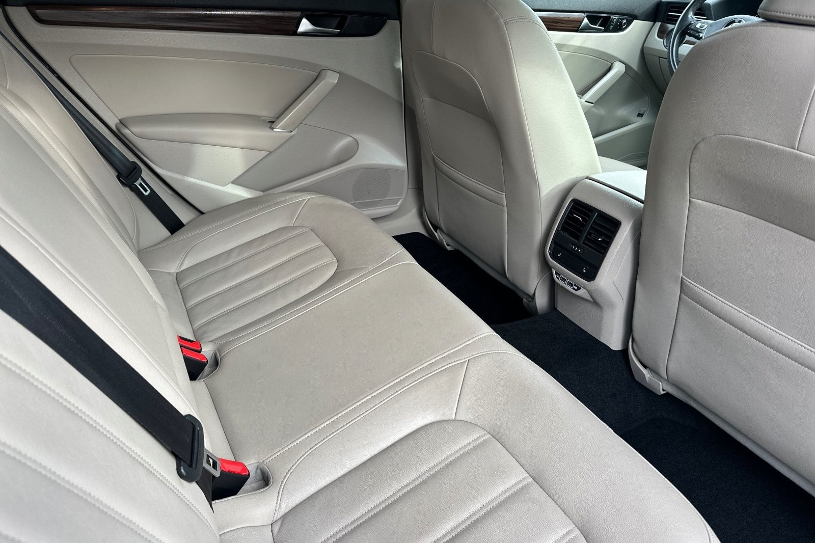 2020 Volkswagen Passat 2.0T SEL