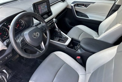 2020 Toyota RAV4 XLE Premium