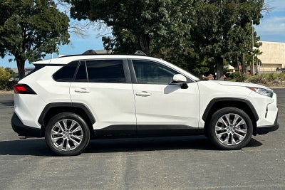 2020 Toyota RAV4 XLE Premium