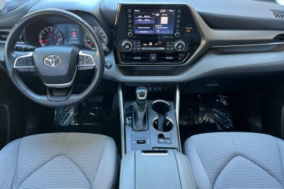 2022 Toyota Highlander LE