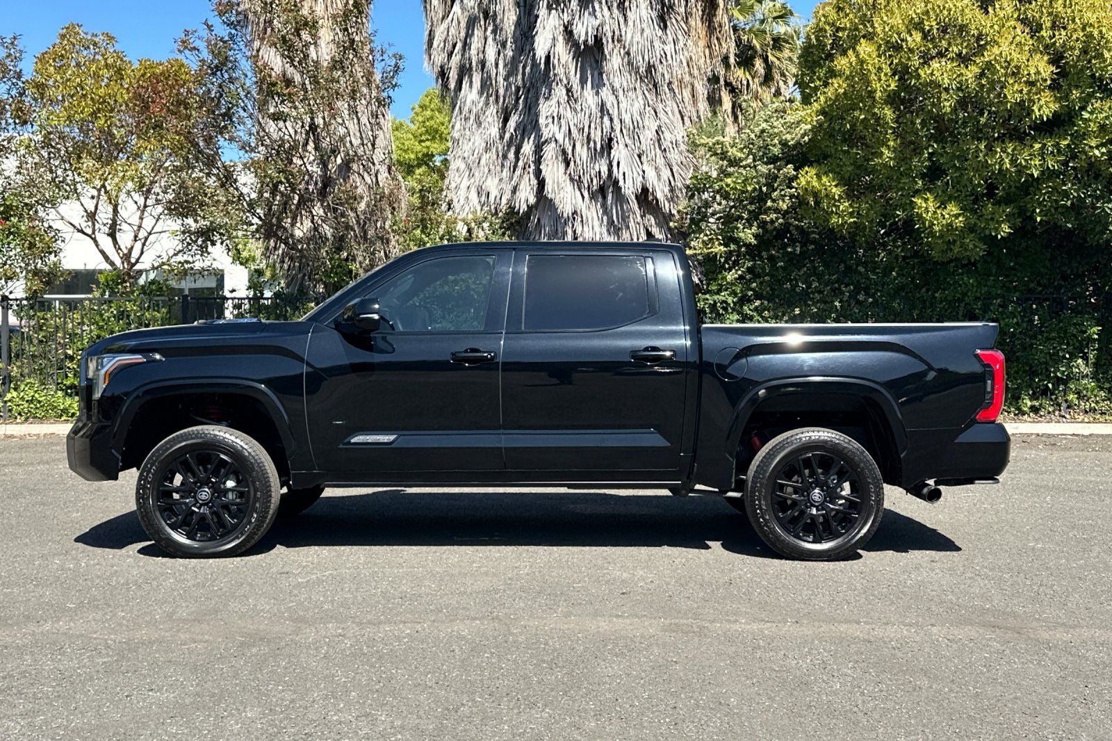 2023 Toyota Tundra Hybrid Platinum