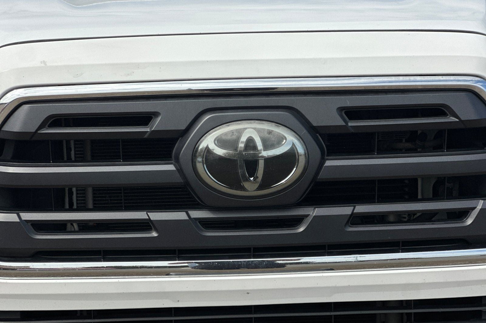 2018 Toyota Tacoma SR5 V6