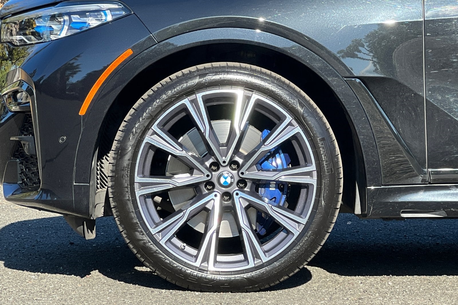 2021 BMW X7 M50i