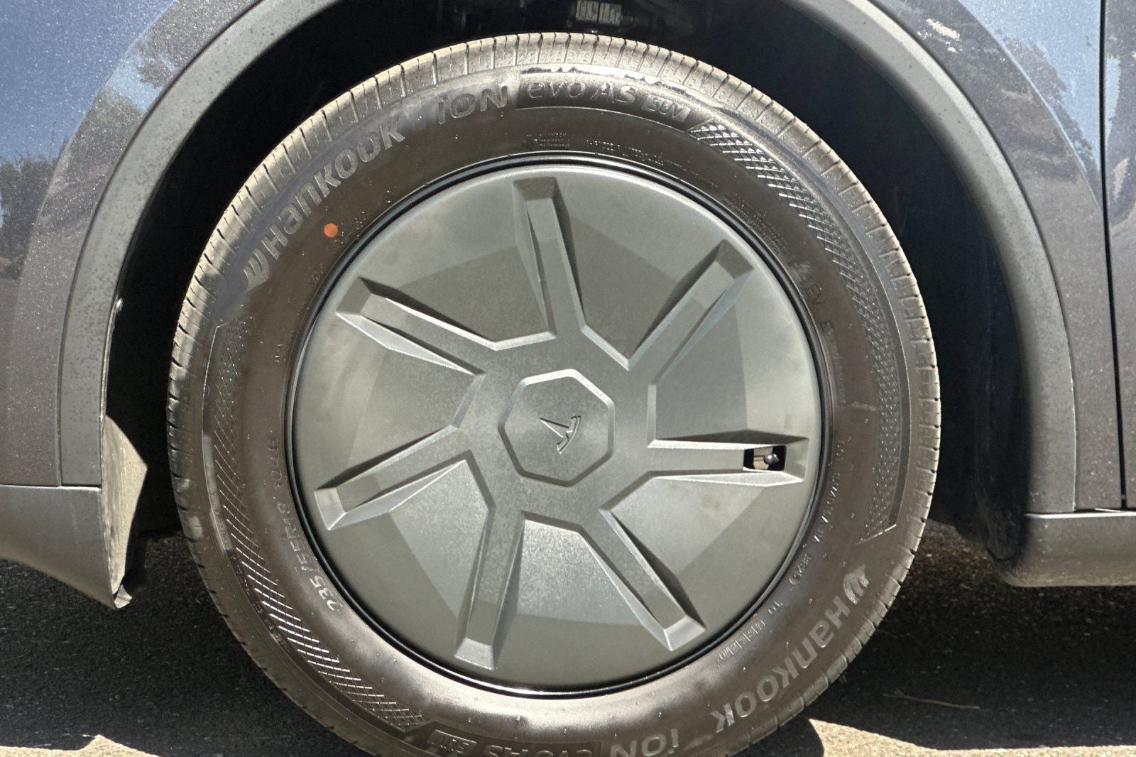 2026 Tesla Model Y Premium